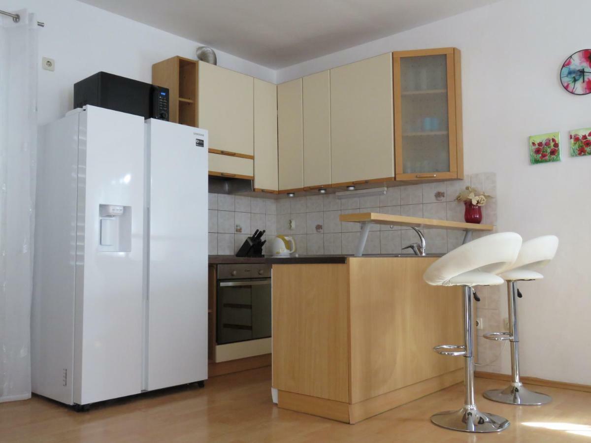 Apartment Smilje ชิเบนิก ภายนอก รูปภาพ